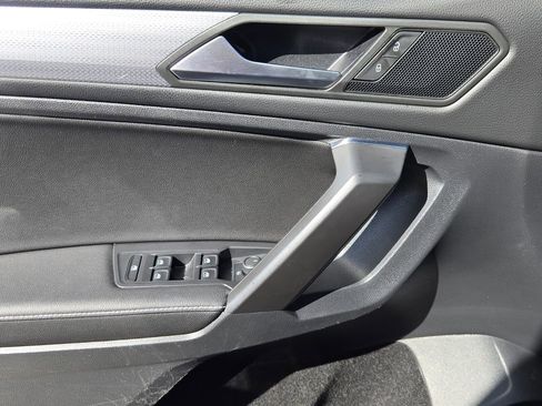 Used 2022 Volkswagen Tiguan S image 27