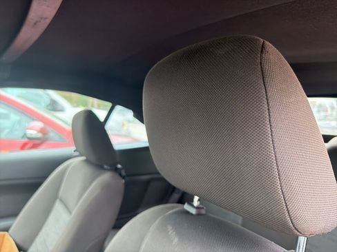 Used 2006 Ford Mustang Convertible image 6