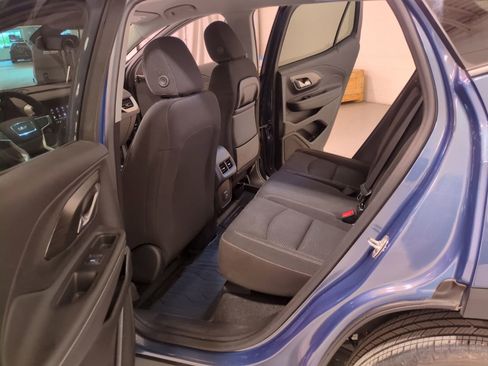 Used 2024 GMC Terrain SLE w/ Driver Convenience Package FWD image 13