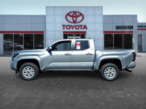 New 2026 Toyota Tacoma SR5 AWD/4WD image 3