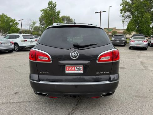 Used 2017 Buick Enclave Leather FWD image 4