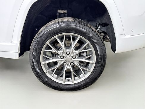 Used 2022 Jeep Grand Cherokee Summit AWD/4WD image 30