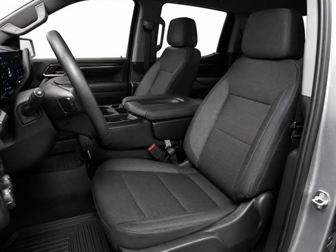 Used 2024 Chevrolet Silverado 1500 LT RWD image 10