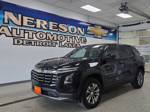 Used 2026 Chevrolet Equinox LT w/ Convenience Package II AWD/4WD image 1