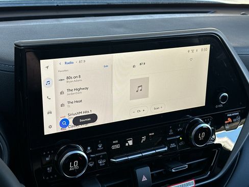 New 2026 Toyota Highlander Limited AWD/4WD image 21