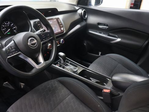 Used 2023 Nissan Kicks SV image 17