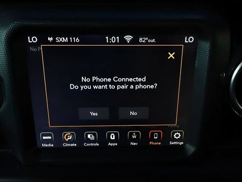 Used 2020 Jeep Wrangler Unlimited Sahara AWD/4WD image 33