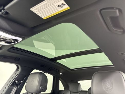 Certified 2026 Porsche Macan S AWD/4WD image 42