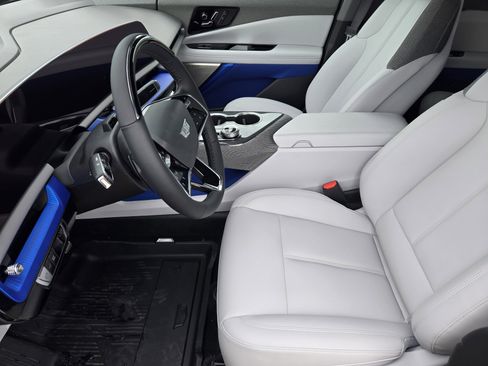 New 2025 Cadillac Optiq Luxury 1 w/ LPO, Floor Liner Package image 8