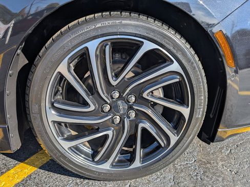 Used 2020 Lincoln MKZ Reserve w/ Elements Package image 10