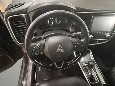 Used 2020 Mitsubishi Outlander SEL AWD/4WD image 12
