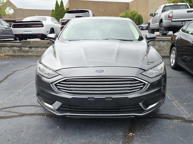 Used 2018 Ford Fusion SE w/ Fusion SE Technology Package FWD image 8