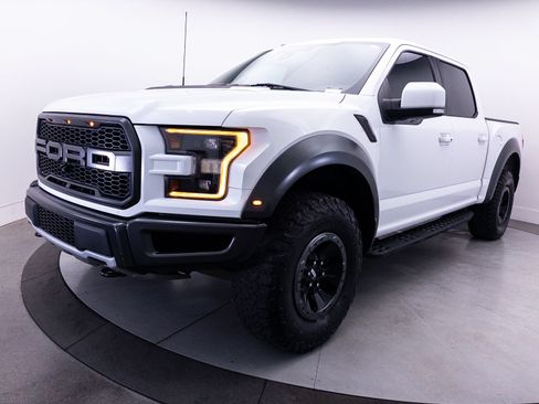 Used 2017 Ford F150 Raptor w/ Equipment Group 802A Luxury AWD/4WD image 10