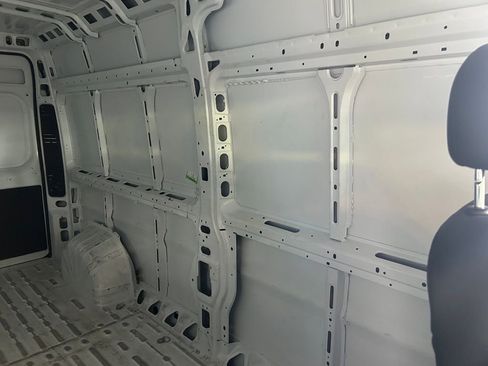 Used 2025 RAM ProMaster 2500 w/ Convenience Group FWD image 13