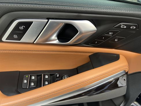 Used 2020 BMW X6 xDrive40i w/ M Sport Package image 13