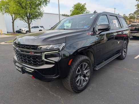 Used 2022 Chevrolet Tahoe Z71 w/ Luxury Package AWD/4WD image 4