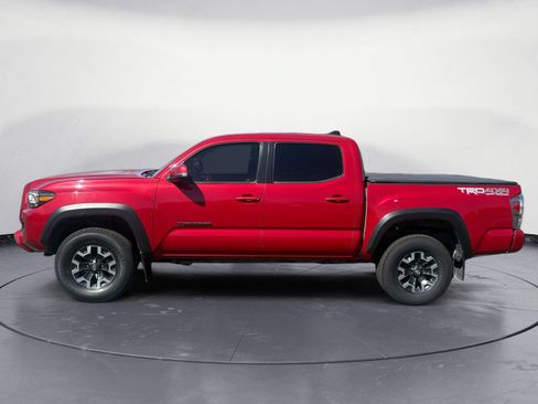 Used 2021 Toyota Tacoma TRD Off-Road w/ TRD Premium Off Road Package AWD/4WD image 3