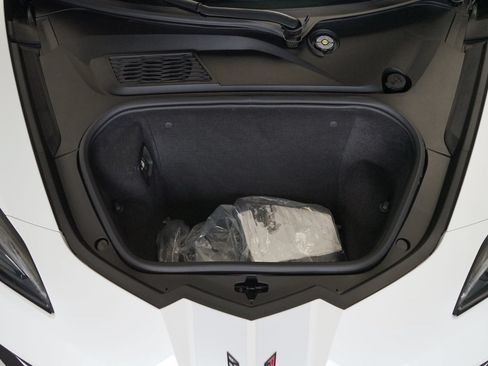 Used 2023 Chevrolet Corvette Stingray Premium Conv w/ Z51 Performance Package RWD image 31