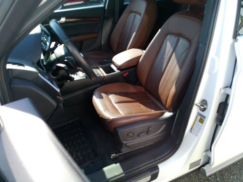 Used 2018 Audi Q5 2.0T Premium Plus AWD/4WD image 5