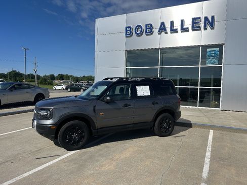 Used 2025 Ford Bronco Sport Badlands AWD/4WD image 2