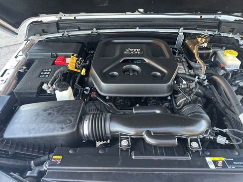 Used 2021 Jeep Wrangler Unlimited Sport image 32