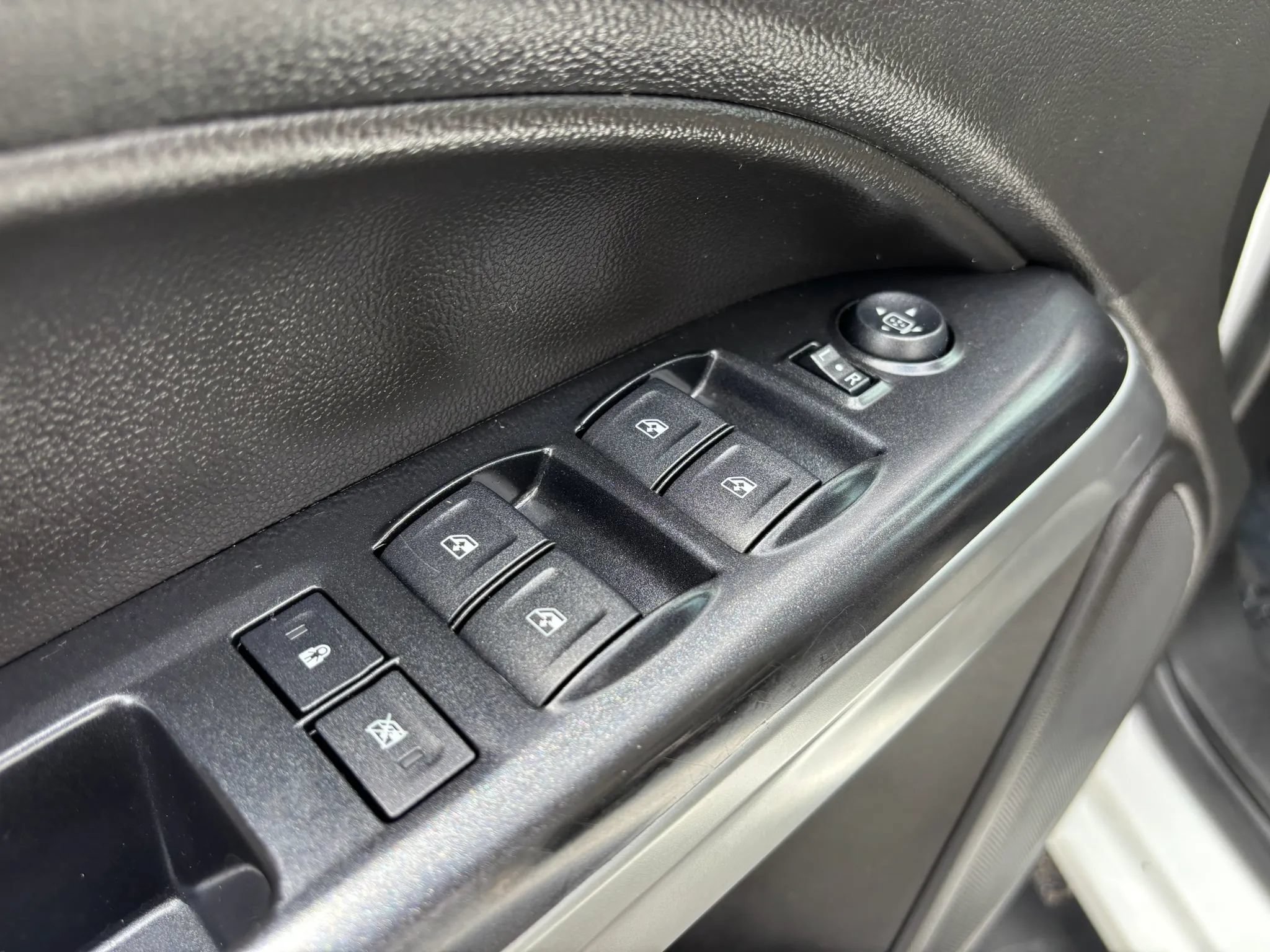 Used 2016 Chevrolet Colorado LT w/ LT Convenience Package RWD image 46