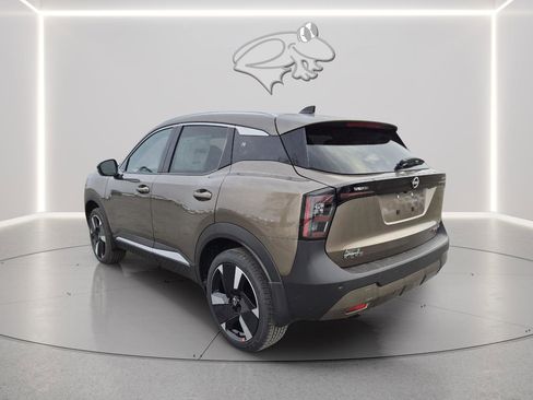 New 2026 Nissan Kicks SR image 7