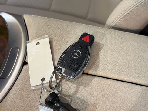 Used 2018 Mercedes-Benz C 300 Sedan image 34
