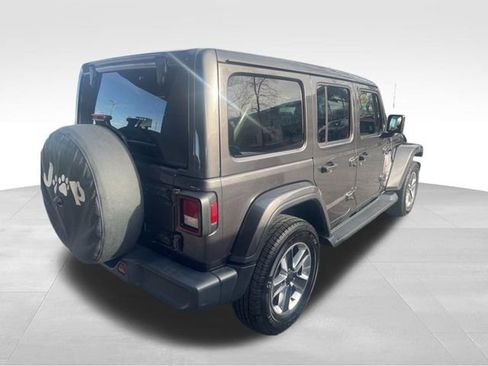 Used 2020 Jeep Wrangler Unlimited Sahara image 9