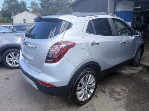 Used 2020 Buick Encore Preferred image 5