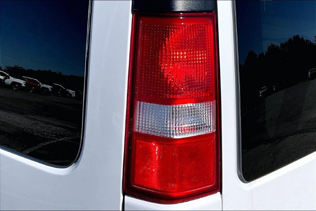Used 2025 Chevrolet Express 3500 LT w/ LT Preferred Equipment Group RWD image 21