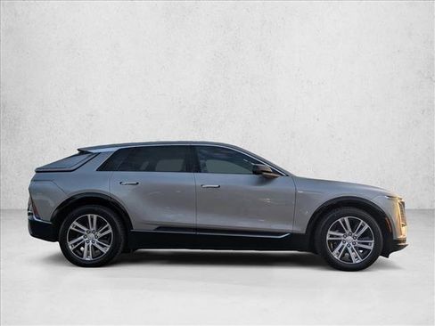 Used 2024 Cadillac Lyriq Tech image 4