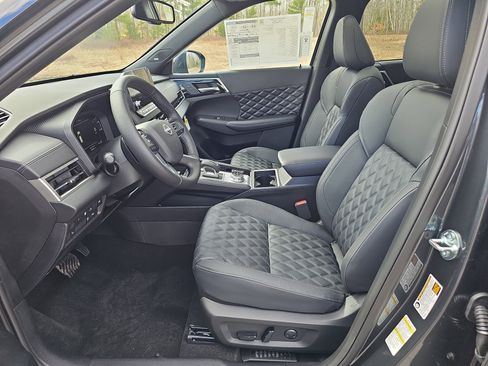 New 2026 Nissan Rogue Platinum AWD/4WD image 4