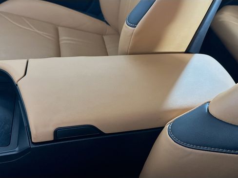 Used 2024 Lexus ES 300h Ultra Luxury image 18