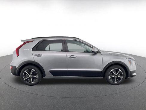 Used 2026 Kia Niro LX FWD image 10