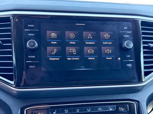 Used 2023 Volkswagen Atlas SE w/ Black Wheel Package image 29