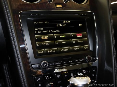 Used 2018 Bentley Flying Spur V8 image 23