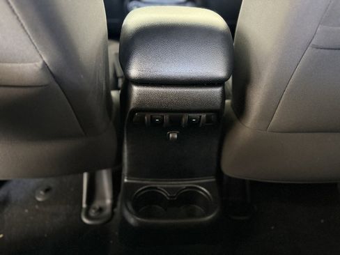 Used 2017 Jeep Wrangler Unlimited Sport image 29