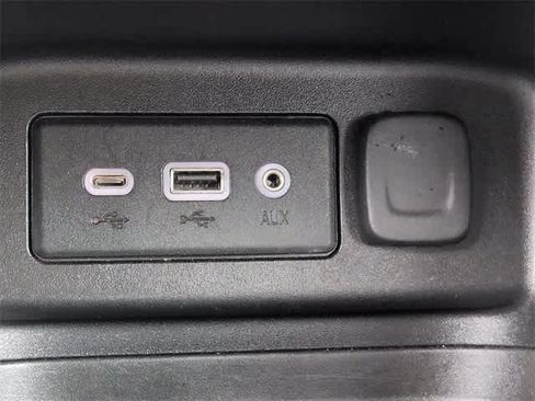 Used 2020 Chevrolet Equinox LT image 31