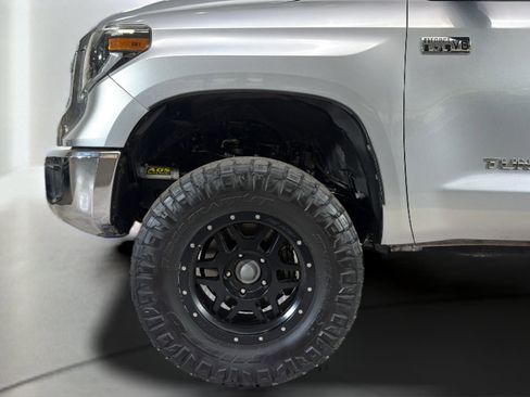 Used 2014 Toyota Tundra SR5 AWD/4WD image 36