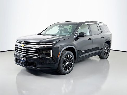 New 2026 Chevrolet Traverse LT w/ Enhanced Driving Package image 3