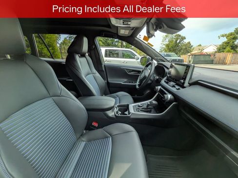 Used 2021 Toyota RAV4 XSE AWD/4WD image 10