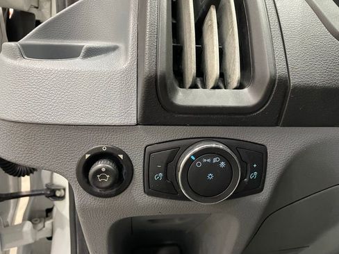 Used 2018 Ford Transit 350 XLT image 18