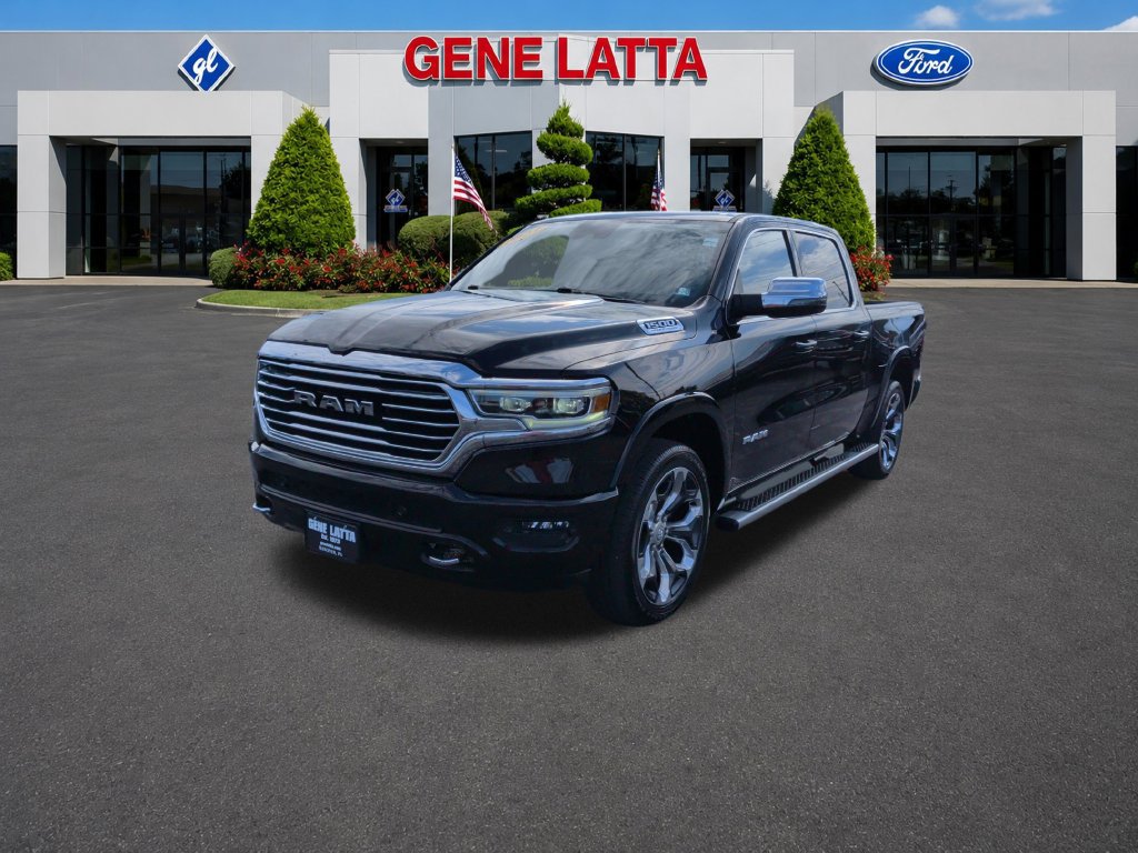 Used 2023 RAM 1500 Limited w/ Body Color Bumper Group AWD/4WD image 3