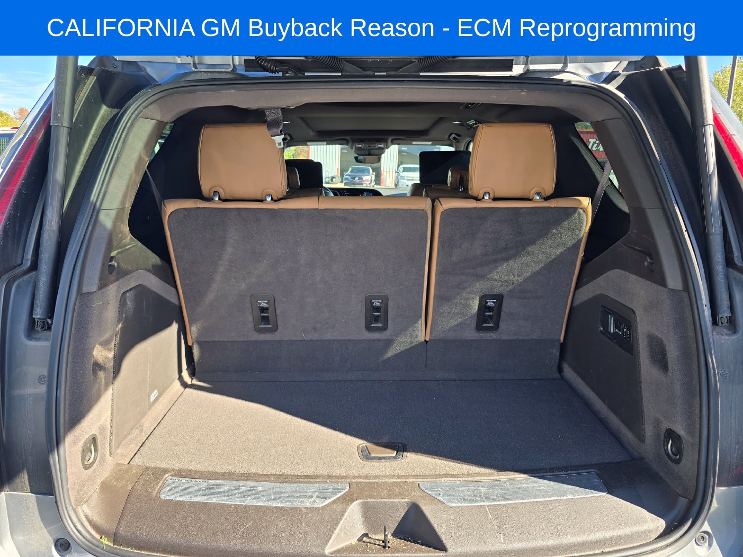 Used 2024 Cadillac Escalade Sport w/ Heavy-Duty Trailer Package AWD/4WD image 19
