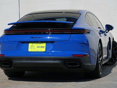 Used 2025 Porsche Panamera w/ Premium Package RWD image 5