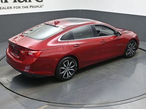 Used 2018 Chevrolet Malibu LT w/ Leather Package FWD image 38