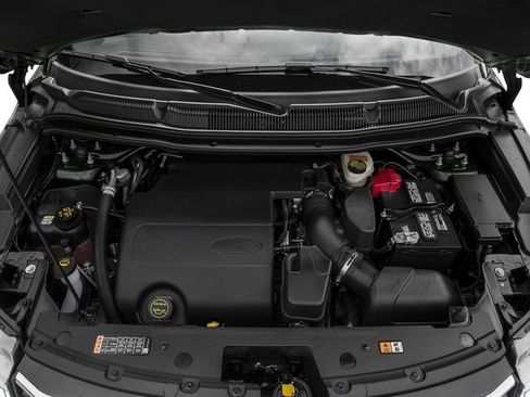 Used 2017 Ford Explorer XLT w/ Equipment Group 202A FWD image 13