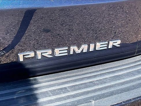 Used 2021 Chevrolet Tahoe Premier w/ Premium Package AWD/4WD image 7