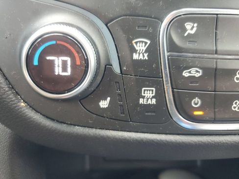 Used 2021 Chevrolet Equinox LT AWD/4WD image 17
